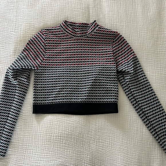 Camryn Houndstooth Seamless Long-Sleeve - Picture 5 of 5